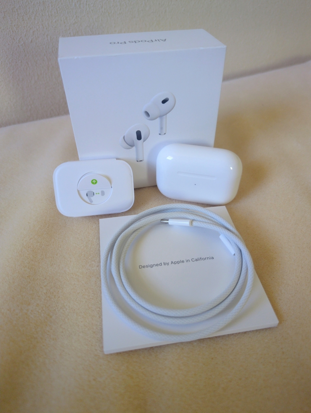 Apple AirPods Pro 2 ANC Noise Canceling Wireless Earbuds - Picture 5 of 5